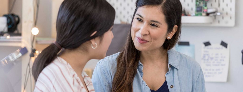 Mejorar la relación con tus hijos adolescentes con estos consejos