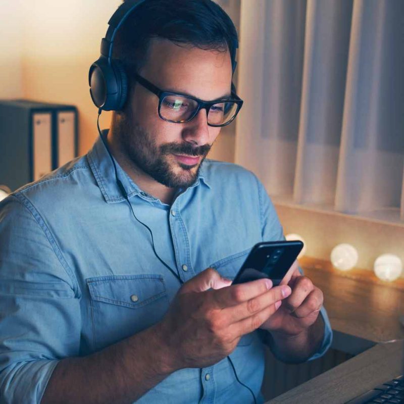 Trabajos remotos que se pueden hacer de noche: Aprovecha tu tiempo para generar ingresos extras