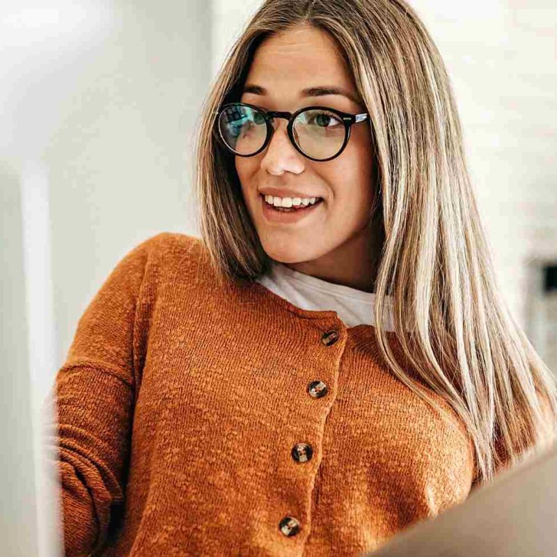 Ventajas y desafíos para mujeres en el trabajo remoto